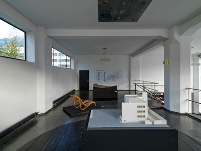 Blick in die Ausstellung "Über Lois Welzenbacher" im aut