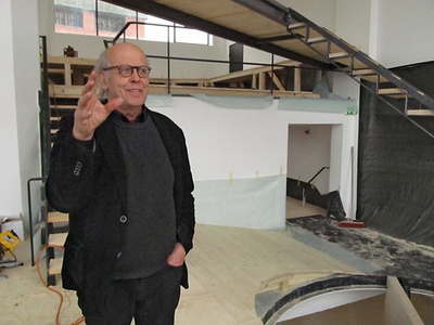 Volker Giencke auf "seiner" Baustelle im aut, Foto: © aut