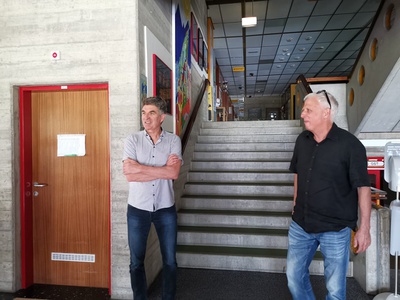 "Bildung braucht Raum" – Eine Bus-Tour mit Hannes Wiesflecker nach St. Johann und Kufstein