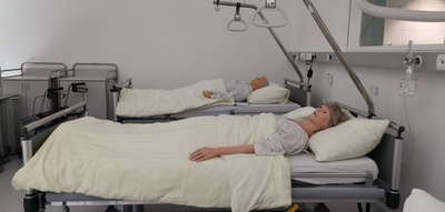 "Bildung braucht Raum" – Eine Bus-Tour mit Hannes Wiesflecker nach St. Johann und Kufstein