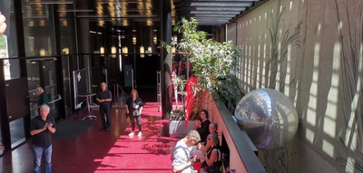 "Bildung braucht Raum" – Eine Bus-Tour mit Hannes Wiesflecker nach St. Johann und Kufstein