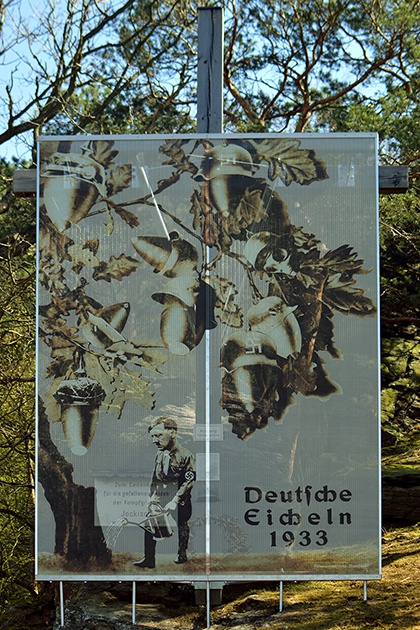 Detail Mahnmal Friedenskreuz St. Lorenzen