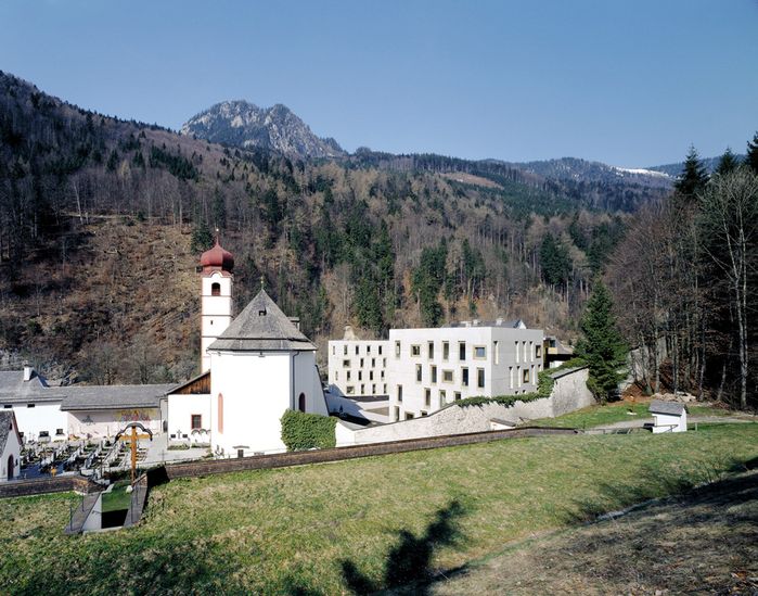 Anerkennung des Landes Tirol für Neues Bauen 2008: Landessonderschule und Internat Mariatal, Kramsach, 2003–07 (Architektur: Marte.Marte Architekten)