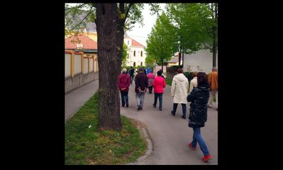 _08 – Es geht weiter zur Kirche …