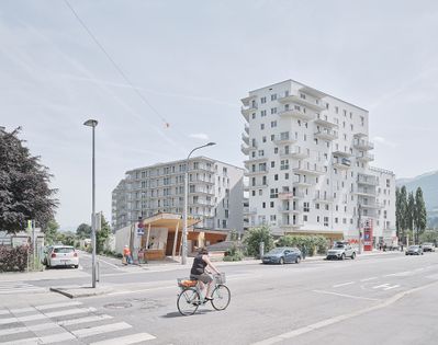 Campagne Reichenau – Baufeld 1, Ein neues Stück Stadt, Innsbruck, 2017 – 2022 (Architektur: Bogenfeld Architektur mit ARGE Harald Kröpfl, Ralf Eck, Christoph Eigentler)