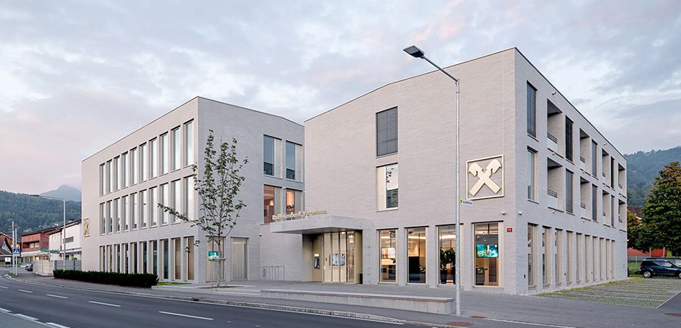 Wohn- und Geschäftshaus Akzent, Sulz (Marte.Marte) mit StoVentec R, StoSignature, StoColor Dryonic, StoColor Metallic