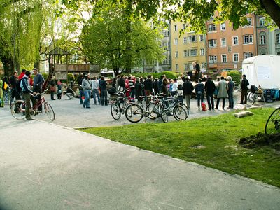 Uferwerkstatt zum Baubeginn der Plattform "... ich will an den Inn".