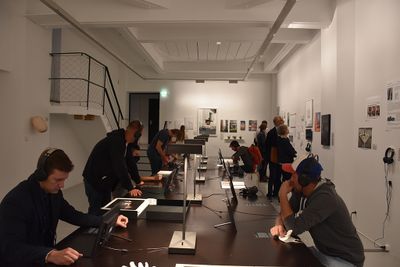 Eröffnungstag "Die Körper und der Raum" im aut – © aut