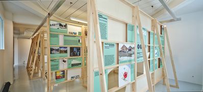 Blick in die Ausstellung – © Günter Richard Wett