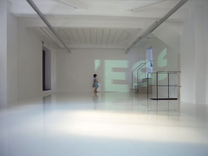 Blick in die Ausstellung im aut, © Laurent Tessier