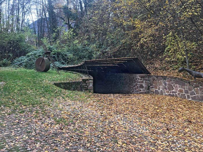 Tiefgaragenabfahrt bei Schloss Gandegg, Überetsch