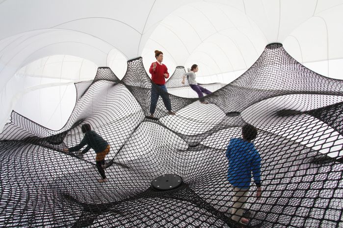 Net Blow-up, Yokohama, 
2013