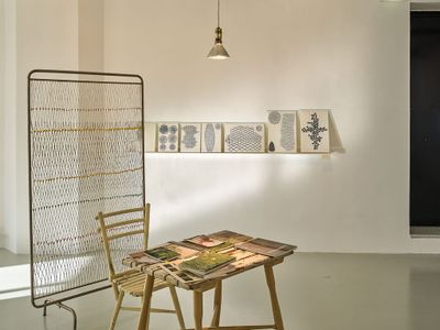 Blick in die Ausstellung "Von Gärten, Pflanzen und Menschen" im aut in Innsbruck