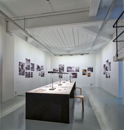 Blick in die Ausstellung "Aufbruch in die Architekturmoderne El Salvadors"
