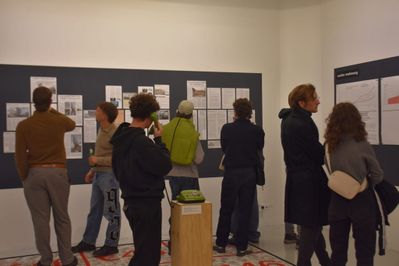 Ausstellungseröffnung "geld . macht . raum" am 7. November 2025