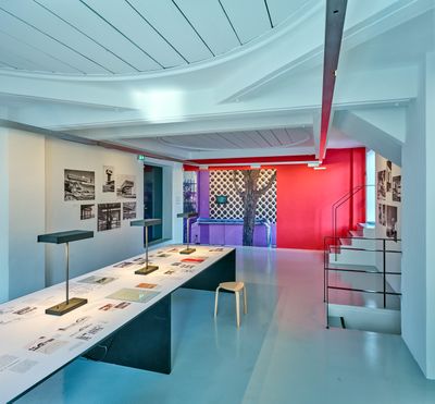 Blick in die Ausstellung "Aufbruch in die Architekturmoderne El Salvadors"