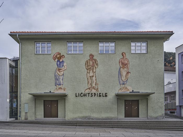 "Altes Kino" (Architektur: Hans Illmer, 1928; Umbau und Erweiterung: Barbara Poberschnigg/Michael Fuchs, 2009-10)