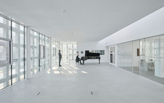 Auszeichnung des Landes Tirol für Neues Bauen 2022: Gutmann Pelletsspeicher, Transformation, Hall in Tirol, 2018 – 2020 (Architektur: obermoser + partner architekten, Hanno Schlögl (†))